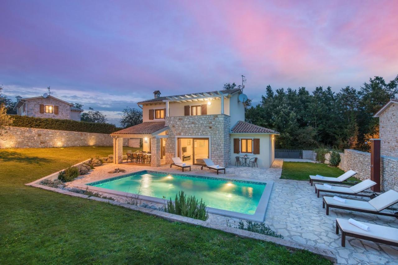 Villas Adagio Rojnici Ngoại thất bức ảnh