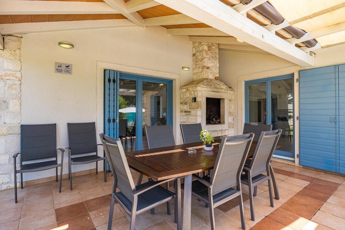 Villas Adagio Rojnici Ngoại thất bức ảnh